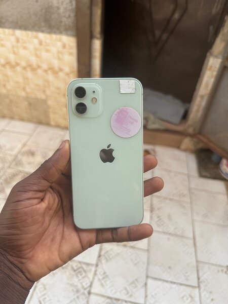 iPhone 12 Vert 64Go fissuré