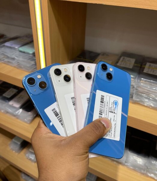 13mini 128gb-Ghc5800.00 A 13mini 256gb-Ghc6500.00  13 128gb