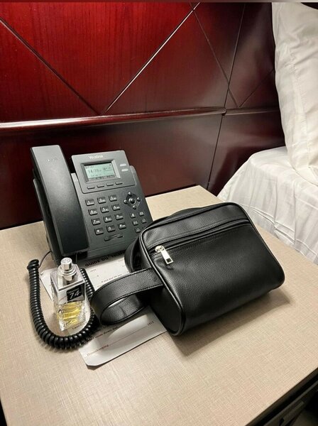 Pochette stylé en Cuir