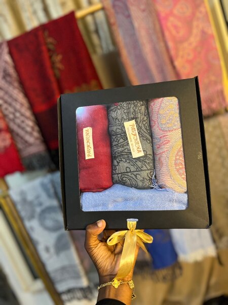 Écharpes élégantes en coffret cadeau