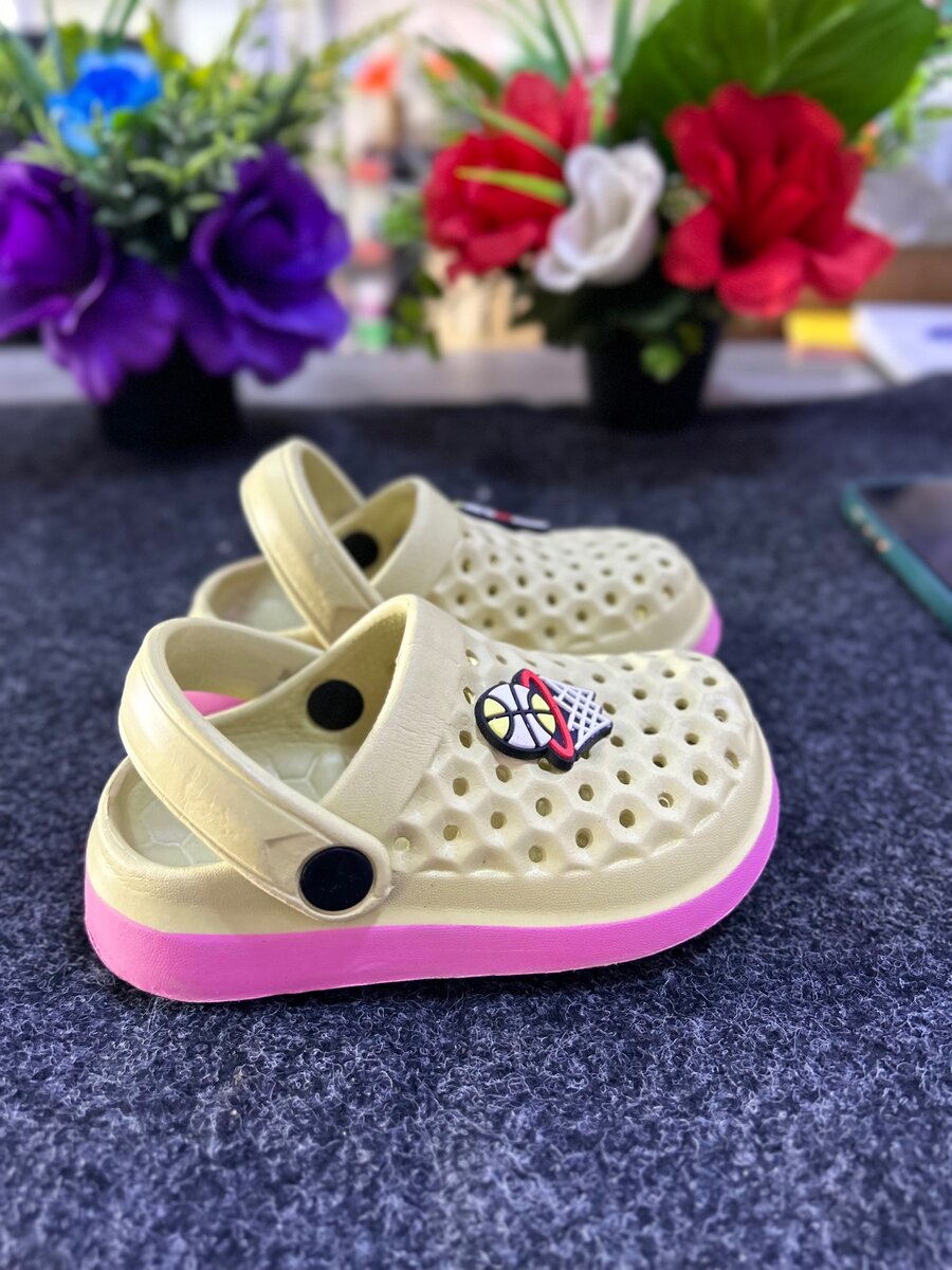 Kids crocs