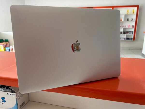 MacBook Pro 2016 model 256Gb
