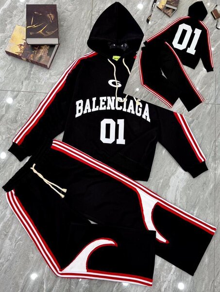 Ensemble Balenciaga survêtement