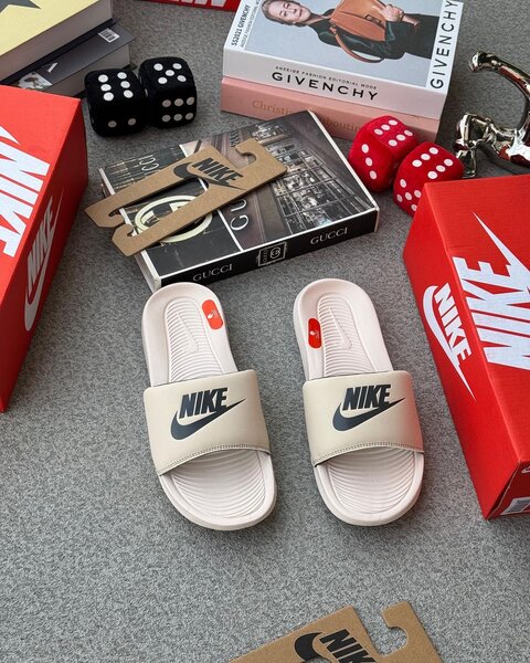 Sandales Nike pour homme