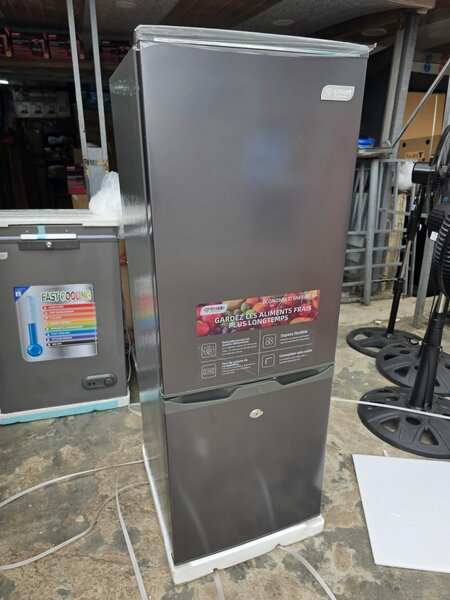 Réfrigérateur Congélateur Moderne