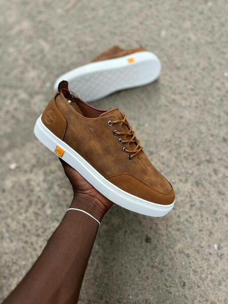 Baskets en cuir décontractées