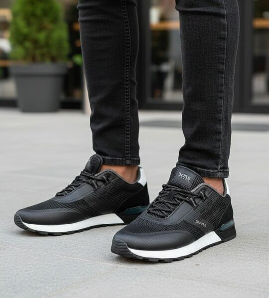 Sneakers en cuir noir élégant