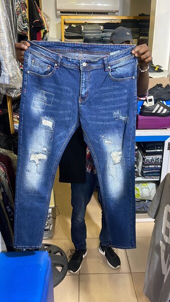 Mens Authentic Jeans Instock waist 30-42 Instock