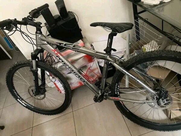 Vélo tout-terrain robuste