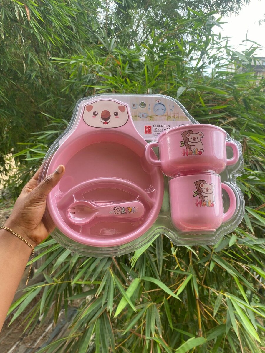 Set vaisselle enfant coloré