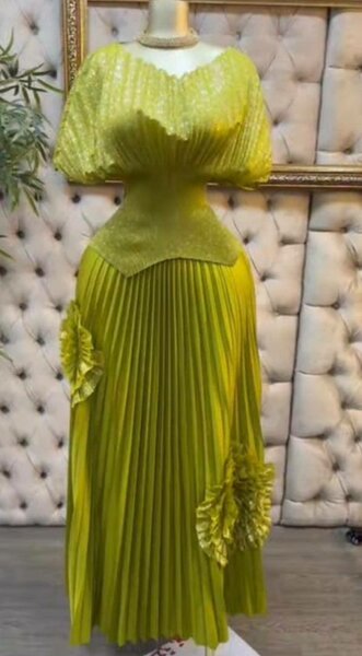 Robe Évasée Plissée Élégante