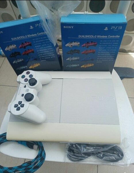 Console Sony PS3 Slim Blanc