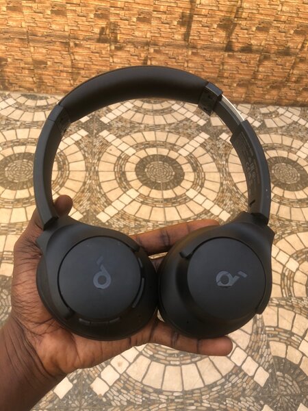 Anker soundcore Q20i