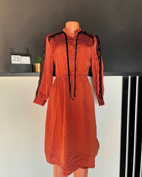  women's beautiful dress 