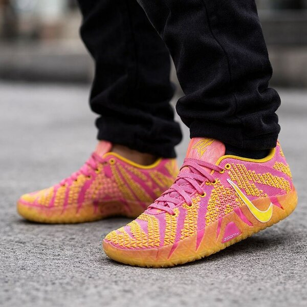 Chaussures Nike homme sport magenta