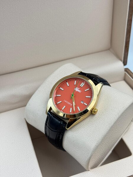 Montres élégantes en cuir