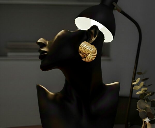Boucles d'oreilles dorées élégantes