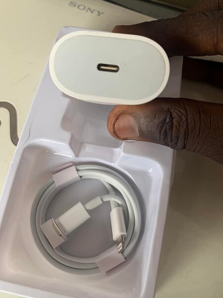 Tres bon chargeur iPhone fast charge