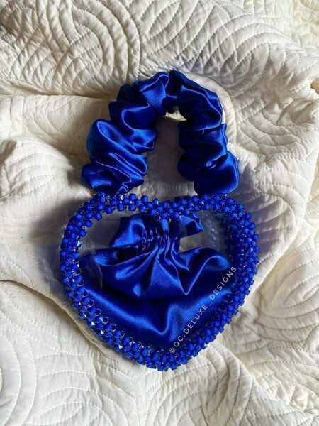 Sac à main en satin bleu