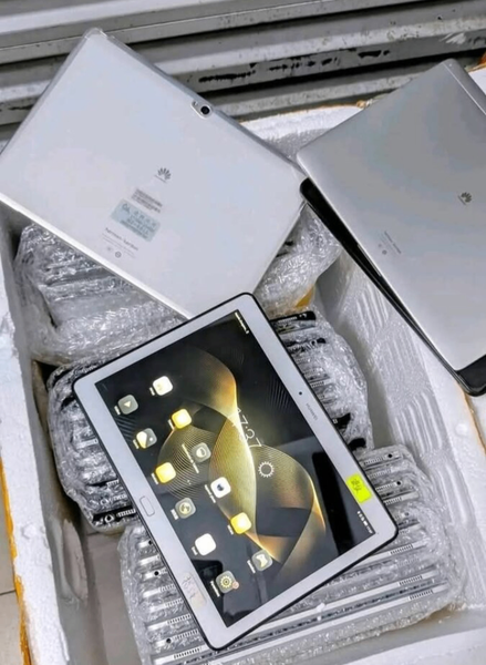 Tablette Huawei neuve - Stock important