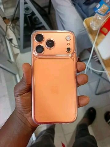 Smartphone iPhone avec coque