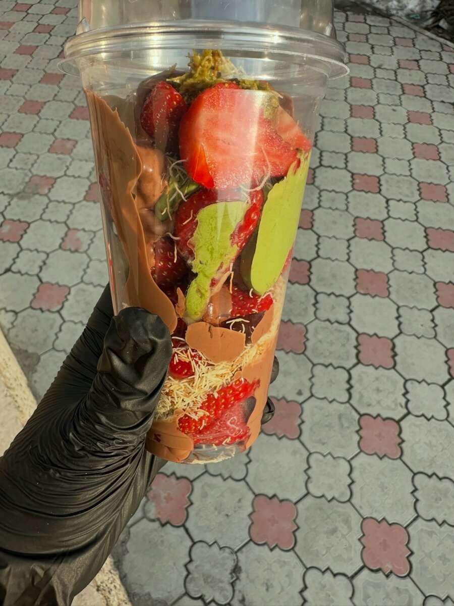 Дубайская клубника в шоколаде