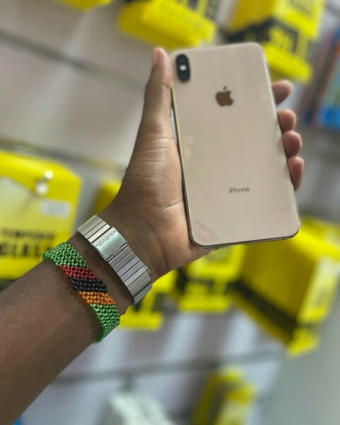 BRAND NEW IPHONE 🍏 pro 