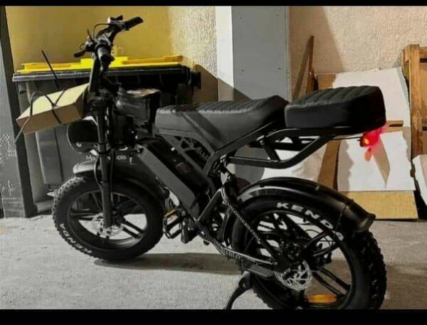 Moto électrique pliant Kenved noir