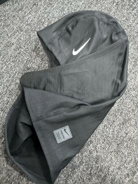 Nike Pro Therma-FIT Hood
