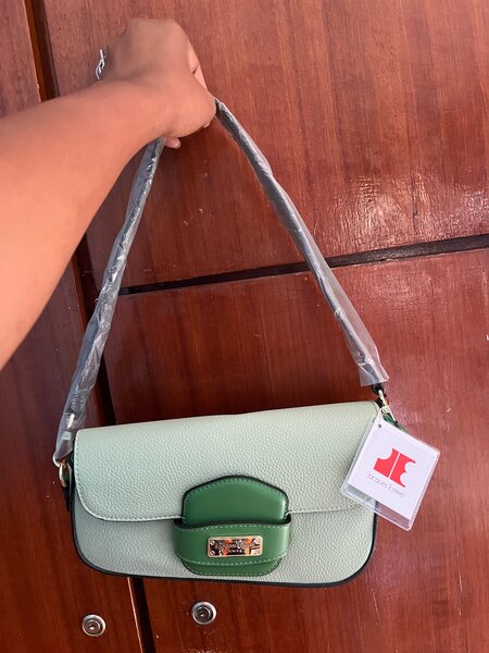 Sac bandoulière en cuir vert