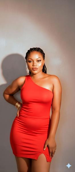 Robe rouge élégante pour femme