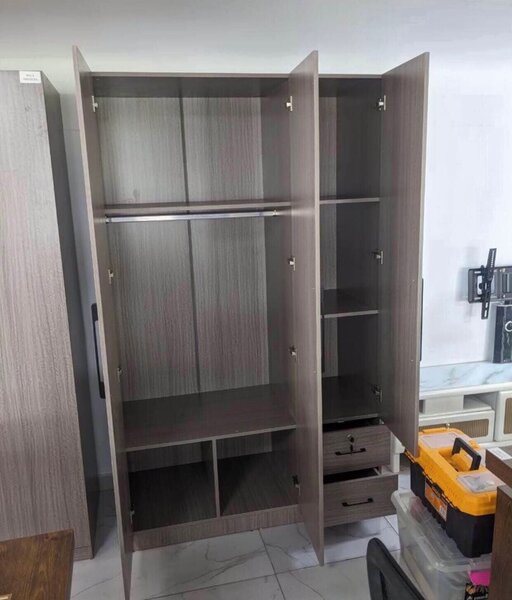 Armoire dressing gris moderne