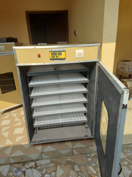 Incubateur automatique