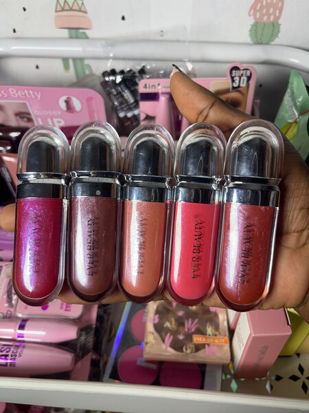 Gloss à lèvres brillant