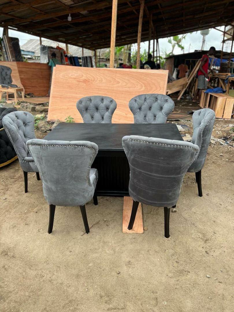 Ensemble table et chaises salle à manger