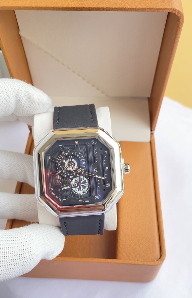 Forecast leather Watch