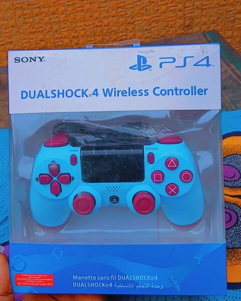 Manette PS4 DUALSHOCK 4 sans fil