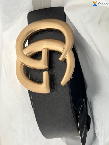 Ceinture élégante en cuir noir