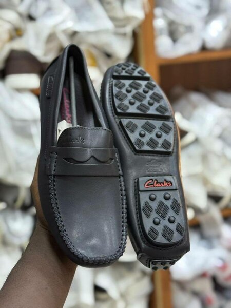 Mocassins en cuir noir élégants