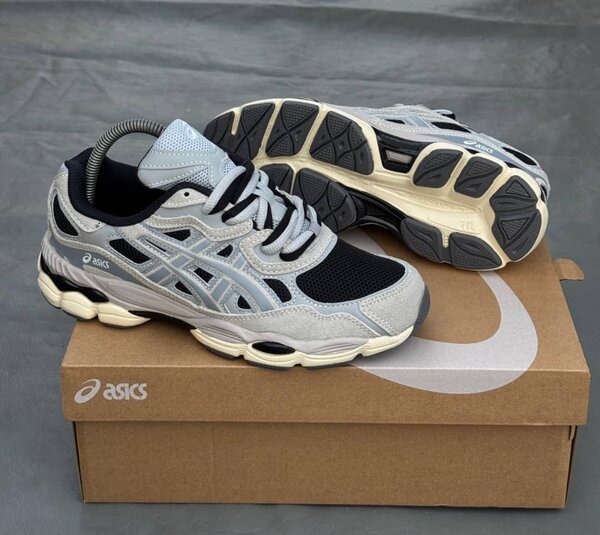 Chaussures running Asics