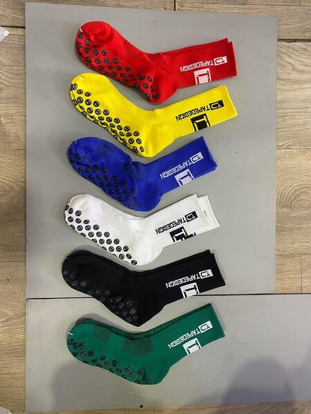 Chaussettes antidérapantes colorées