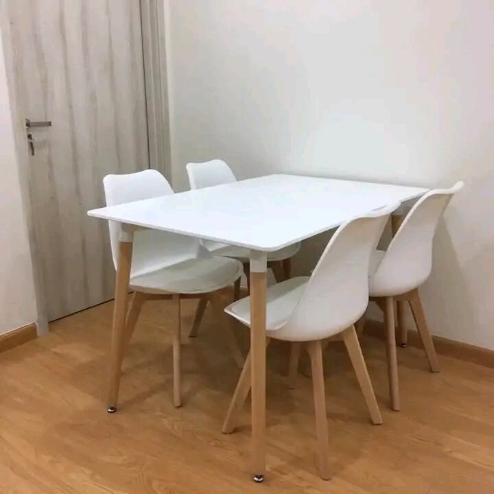 Table à manger moderne en marbre