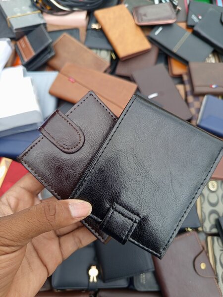 Porte-cartes en cuir élégant