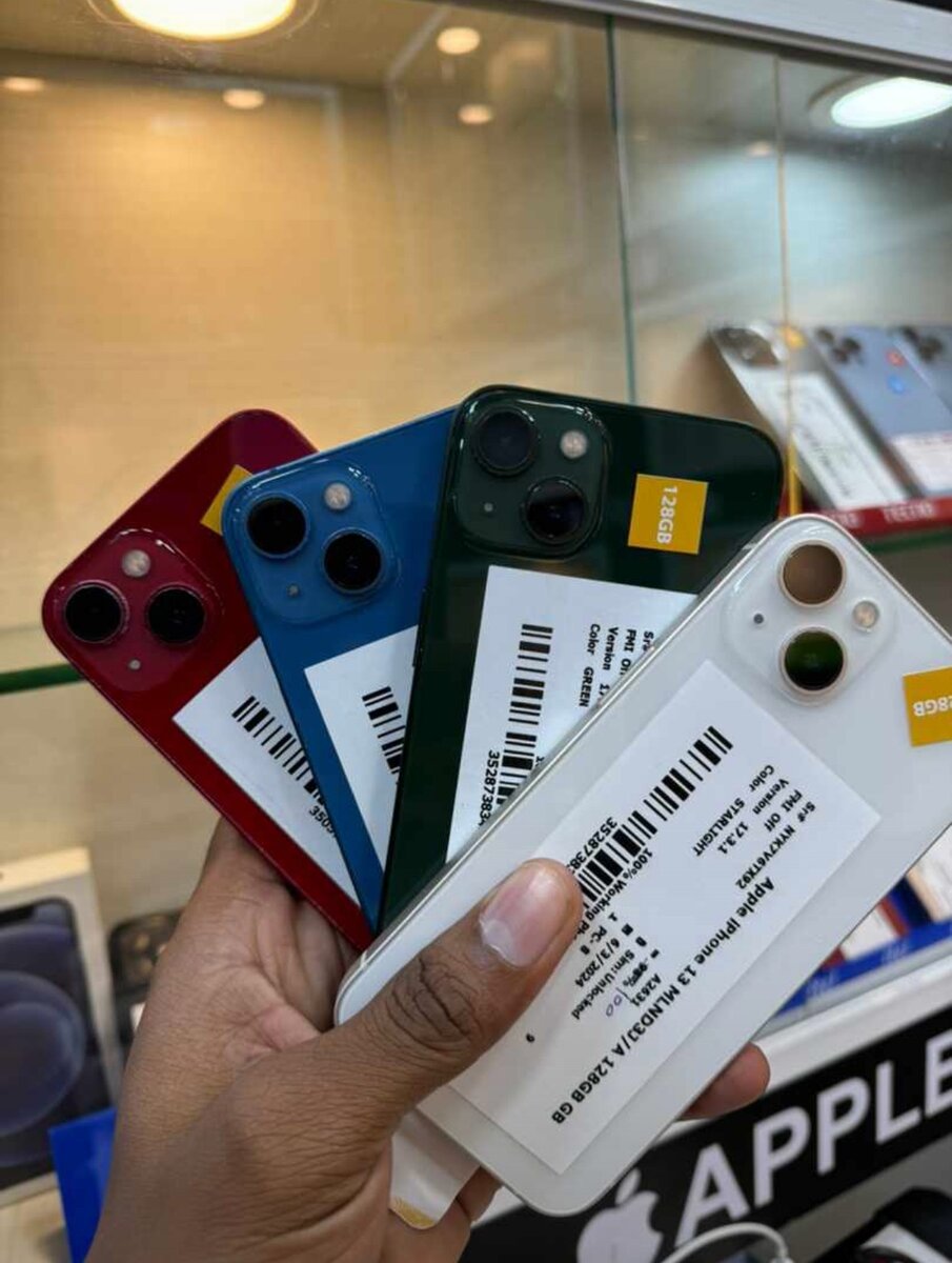 IPhone 13simple/128giga TRÈS NEUF IMPORTER ORIGINAL