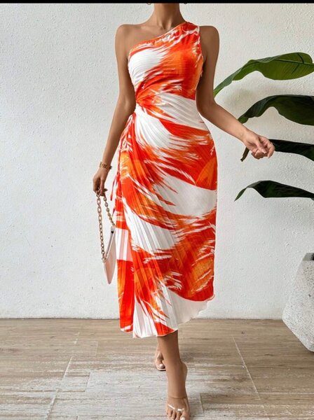 Elegant one shoulder pleated maxi dress