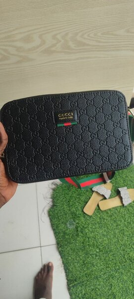 Pochette en cuir élégante