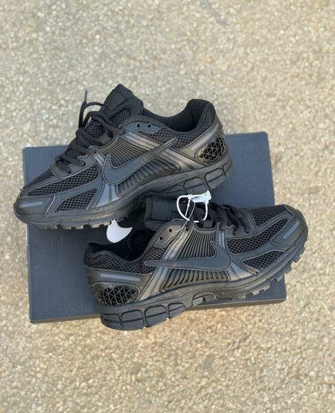 Baskets noires confortables