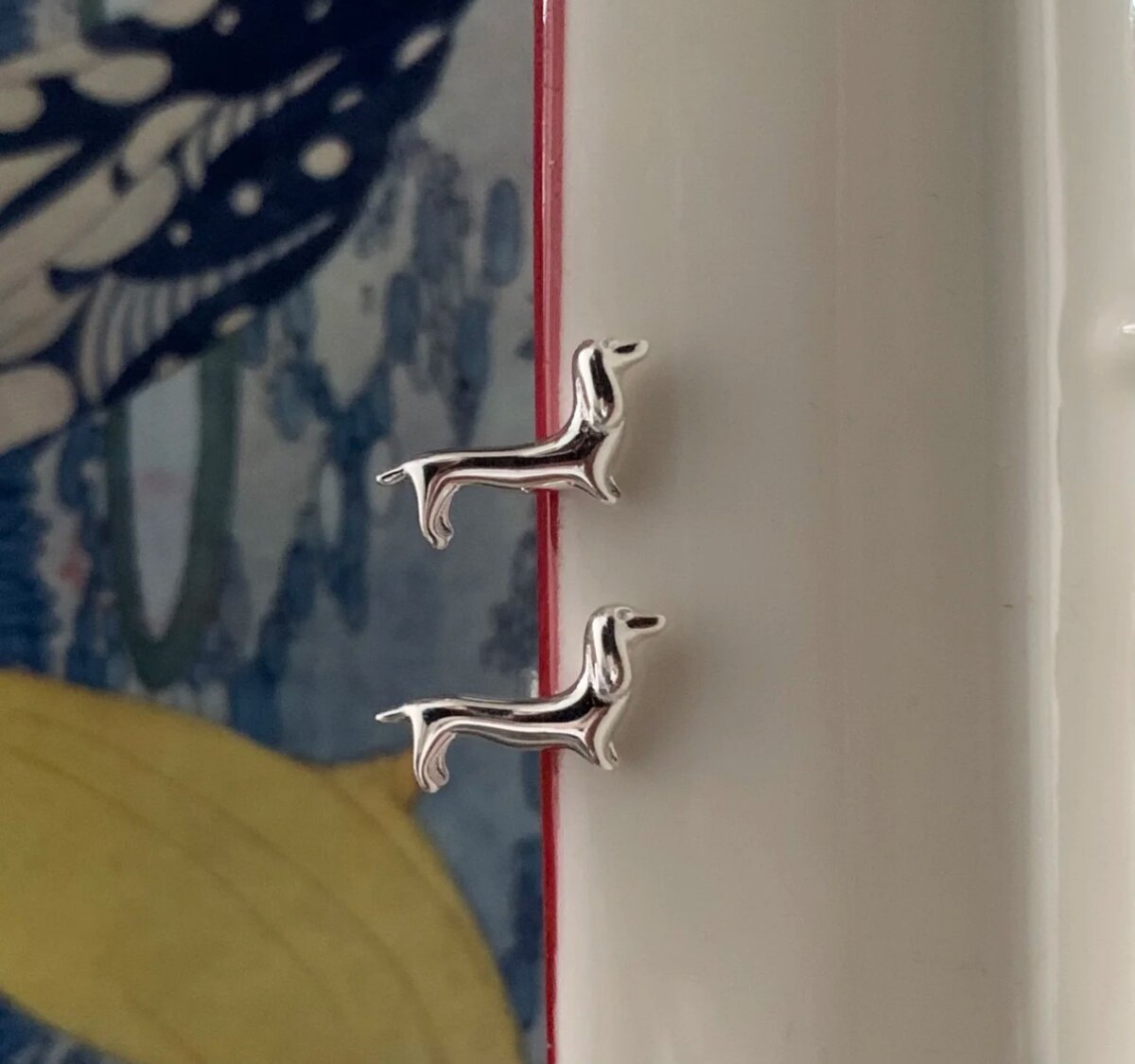 Серьги в виде далматинской собачки