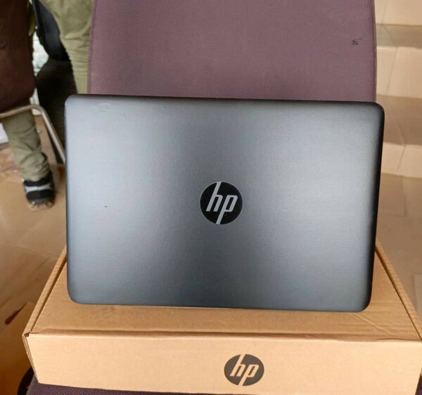 Hp elitebook 820G2 core i5