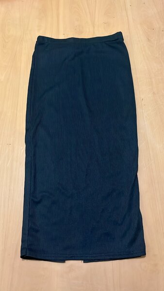 MIDI BODY CON SKIRT ( UK 8-10)